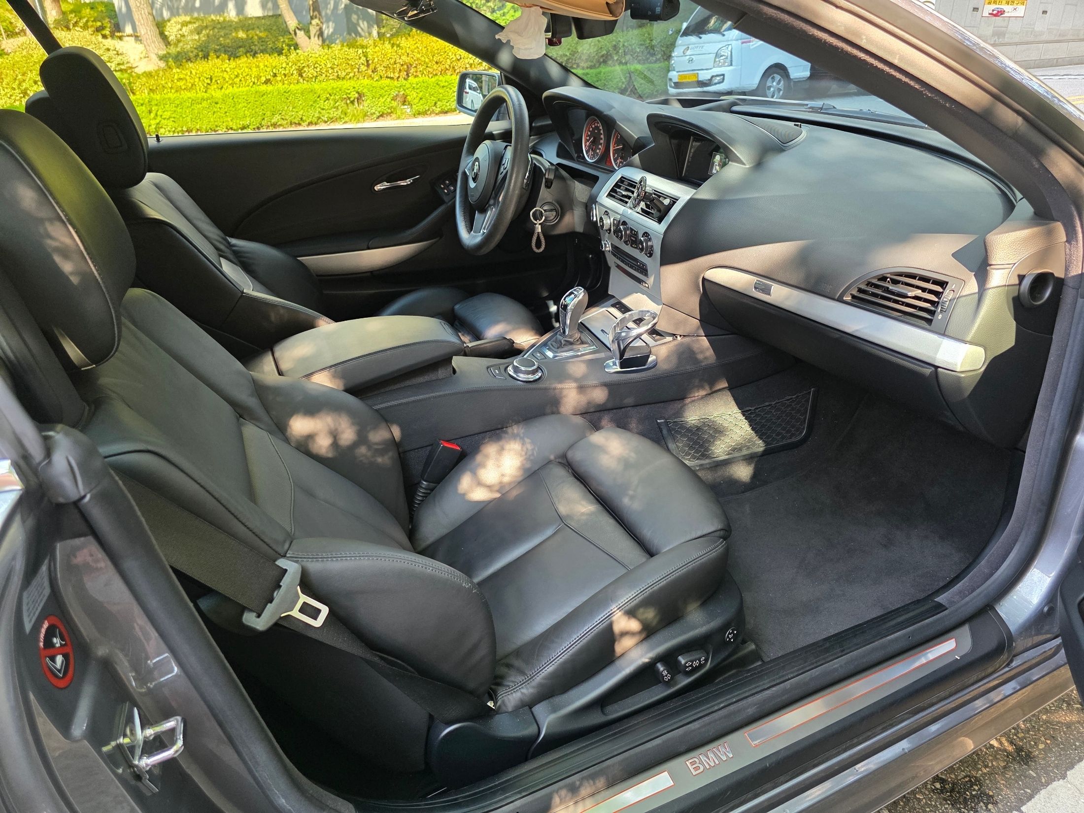 BMW 6-SERIES E63 2008