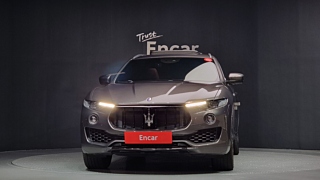 MASERATI LEVANTE 2018