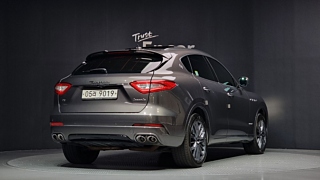 MASERATI LEVANTE 2018