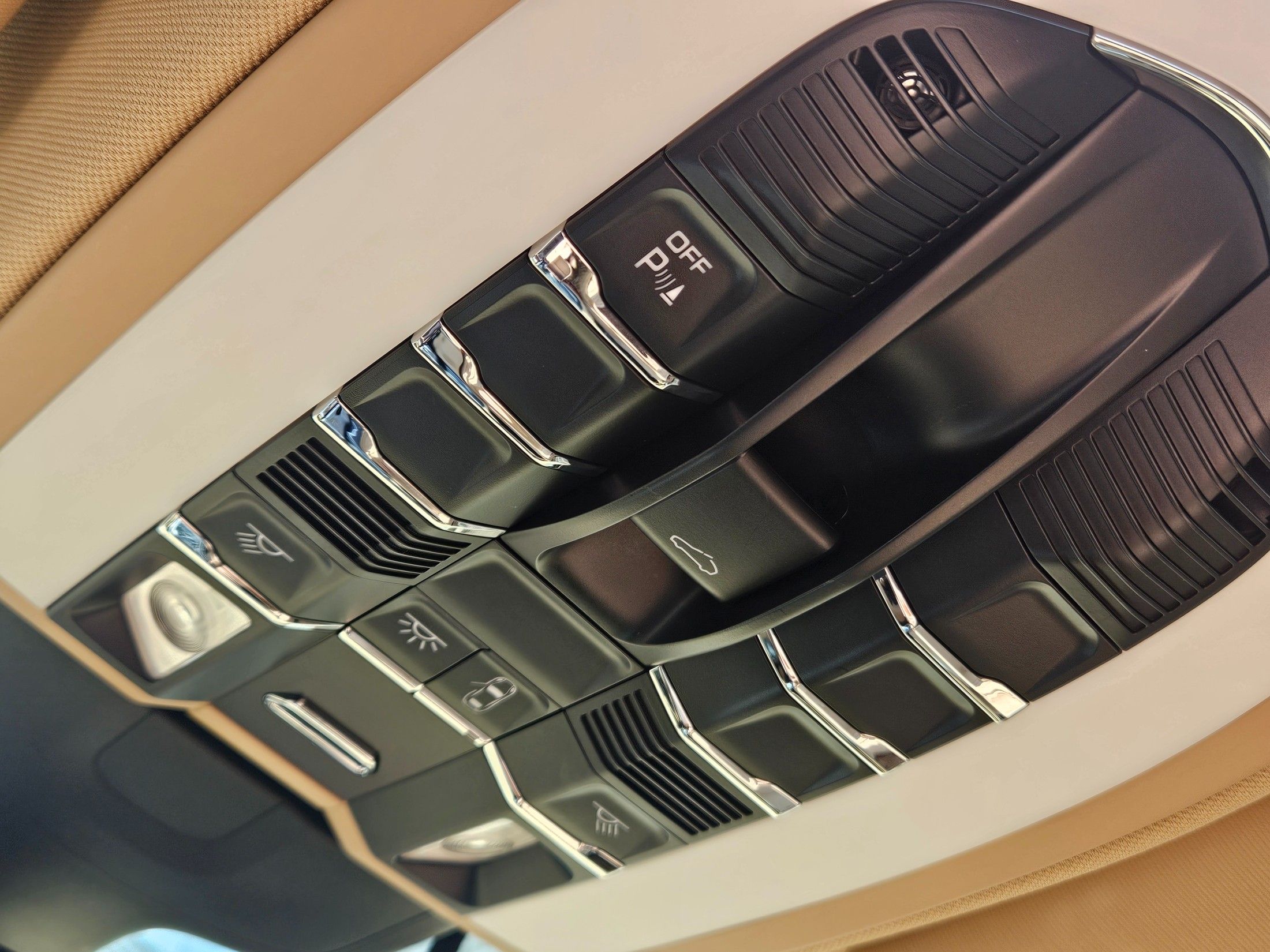 PORSCHE PANAMERA 2011