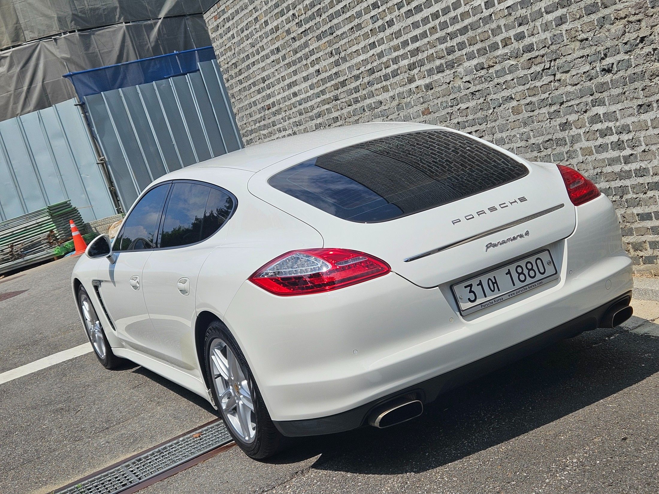 PORSCHE PANAMERA 2011