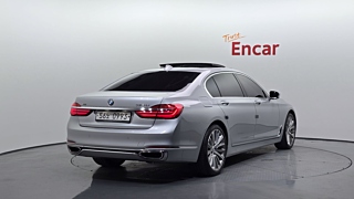 BMW 7-SERIES G11 2016