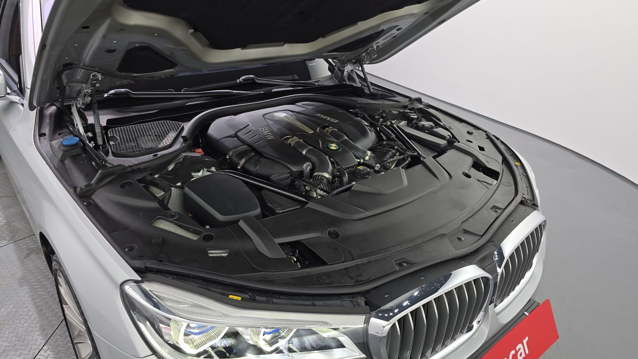 BMW 7-SERIES G11 2016