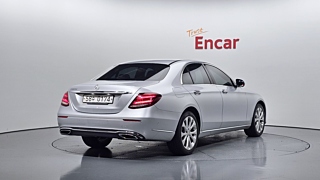 MERCEDES BENZ E-CLASS W213 2016