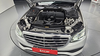 MERCEDES BENZ E-CLASS W213 2016