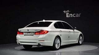 BMW 5-SERIES G30 2018