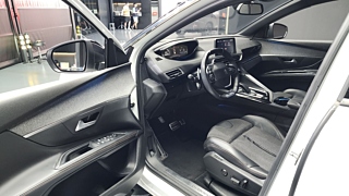 PEUGEOT 5008 2018