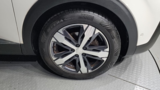PEUGEOT 5008 2018