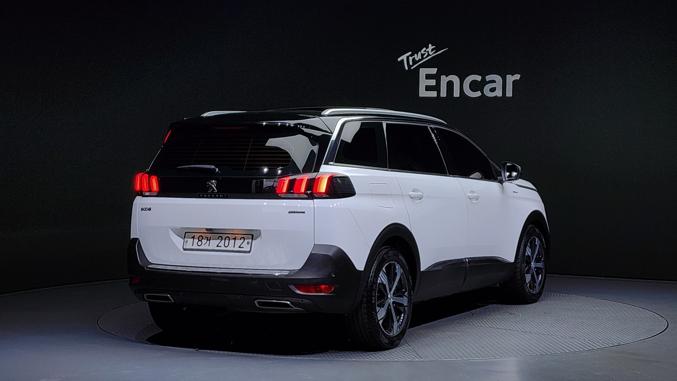 PEUGEOT 5008 2018