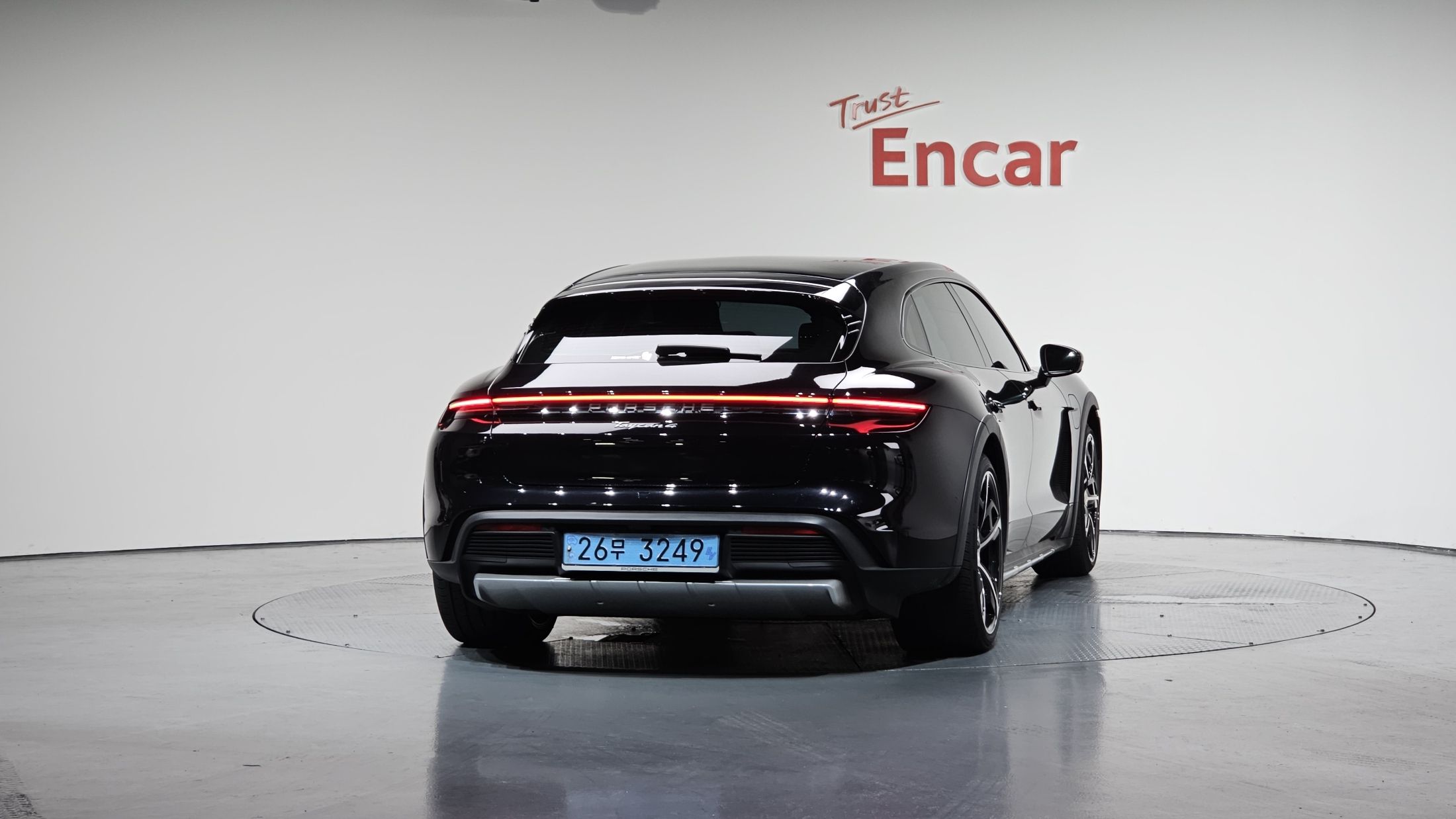 PORSCHE TAYCAN 2024