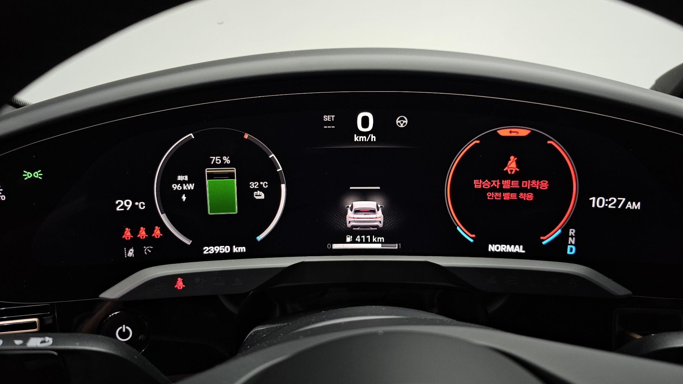 PORSCHE TAYCAN 2024