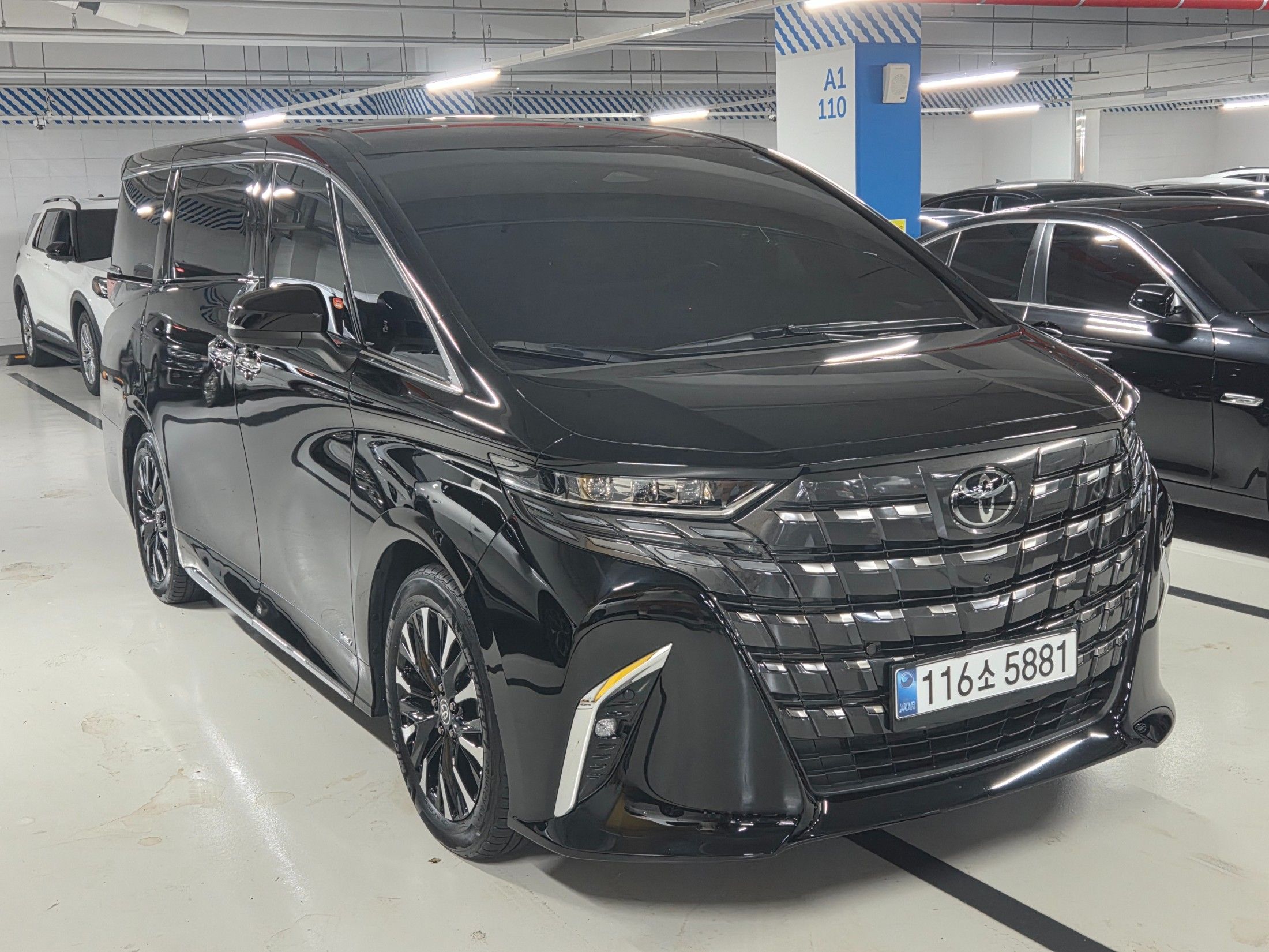 TOYOTA ALPHARD 2024