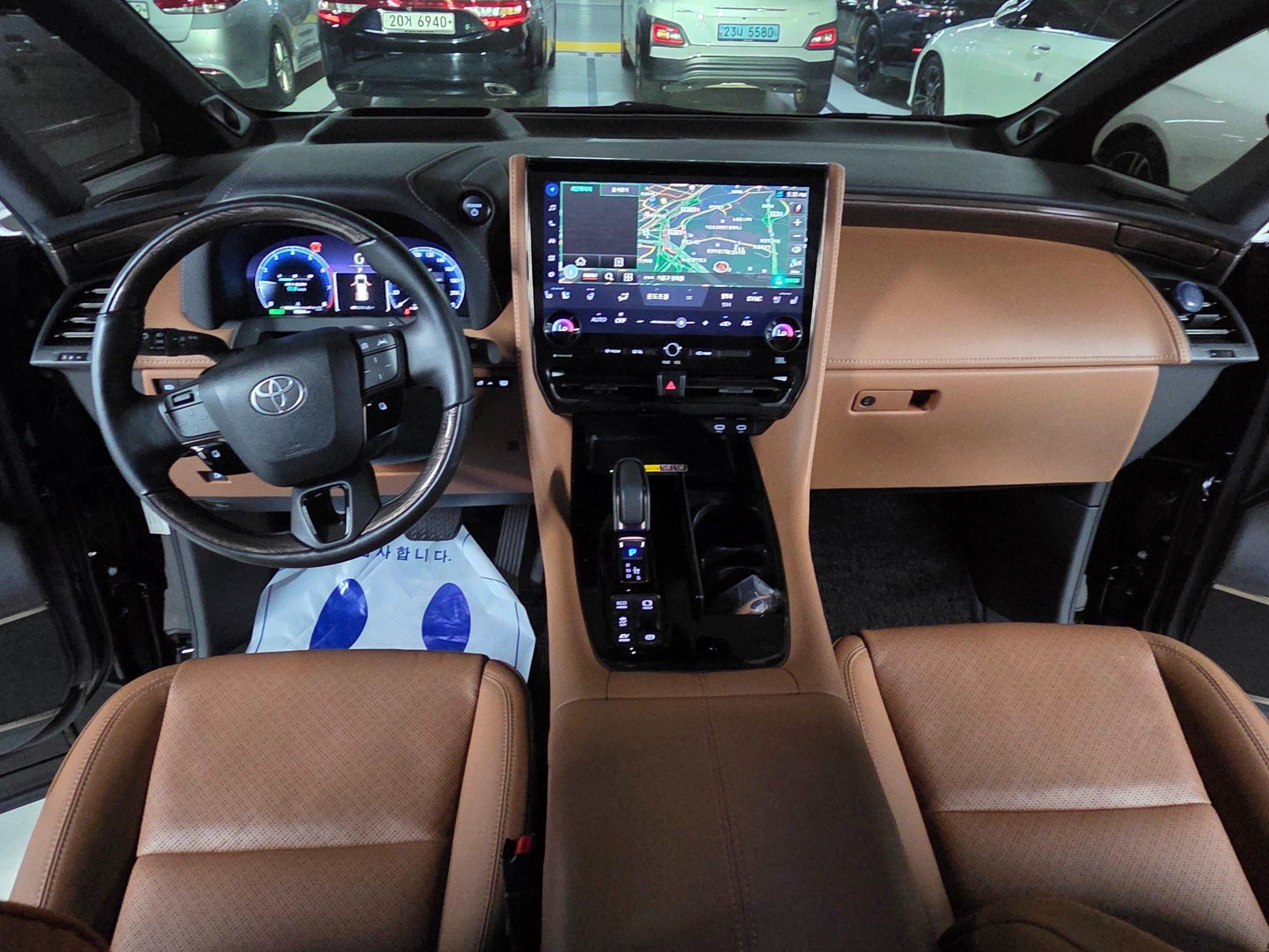 TOYOTA ALPHARD 2024