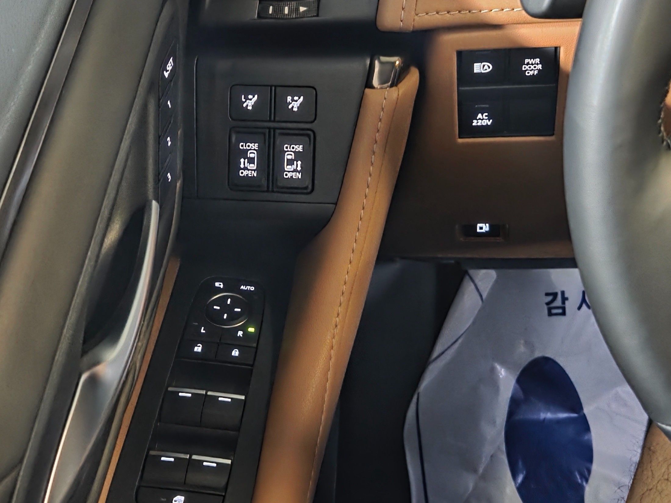 TOYOTA ALPHARD 2024