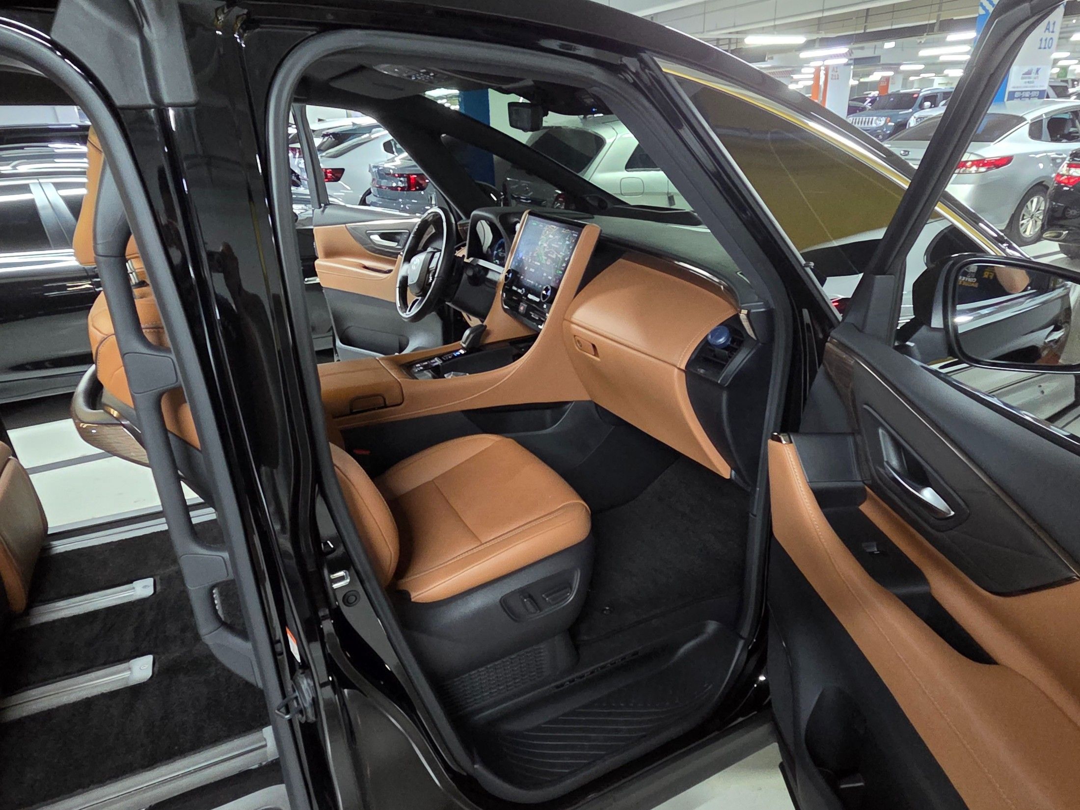 TOYOTA ALPHARD 2024