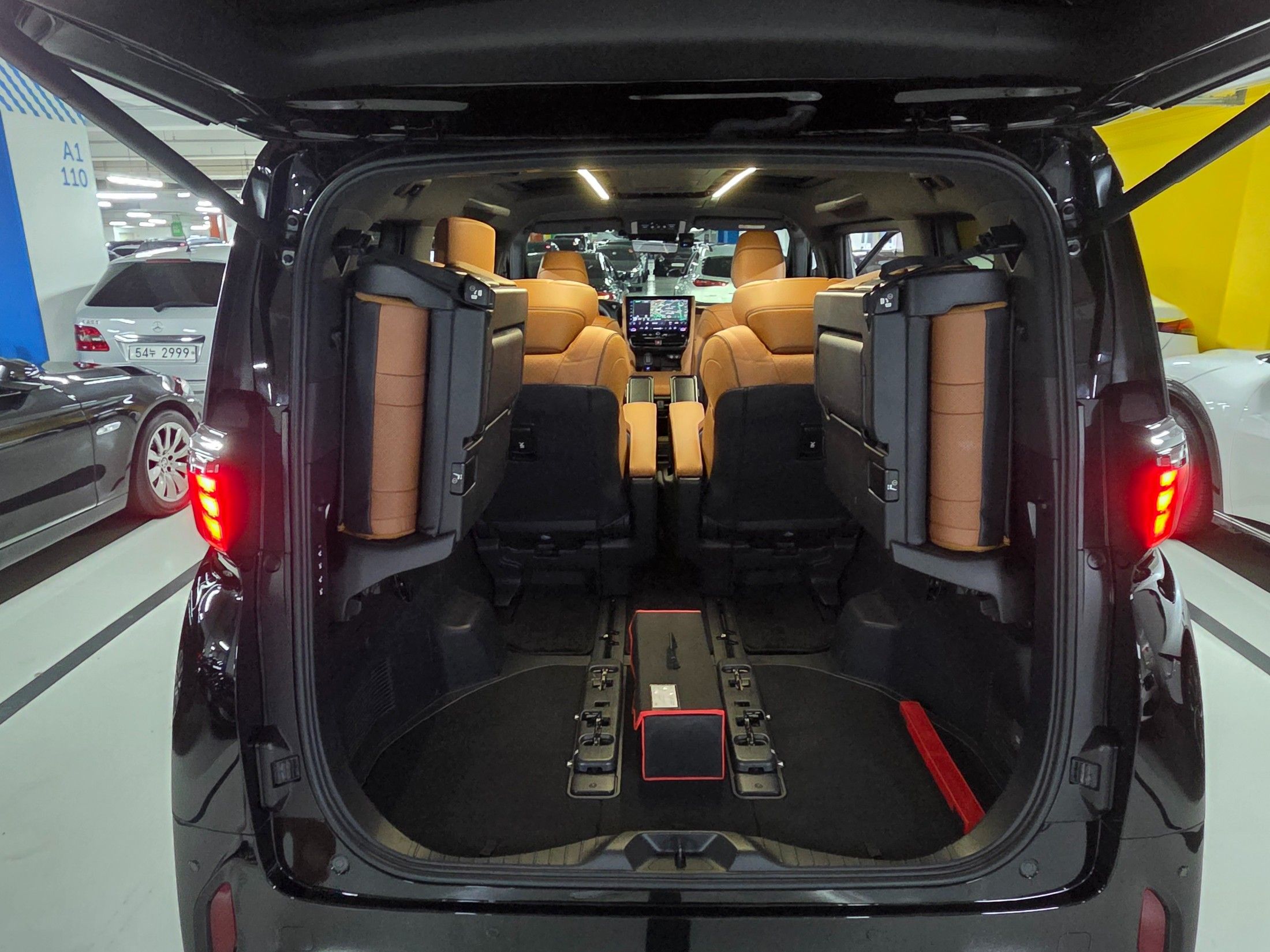 TOYOTA ALPHARD 2024