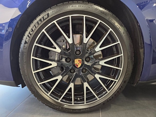 PORSCHE PANAMERA 972 2025