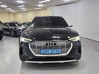 AUDI E-TRON 2023