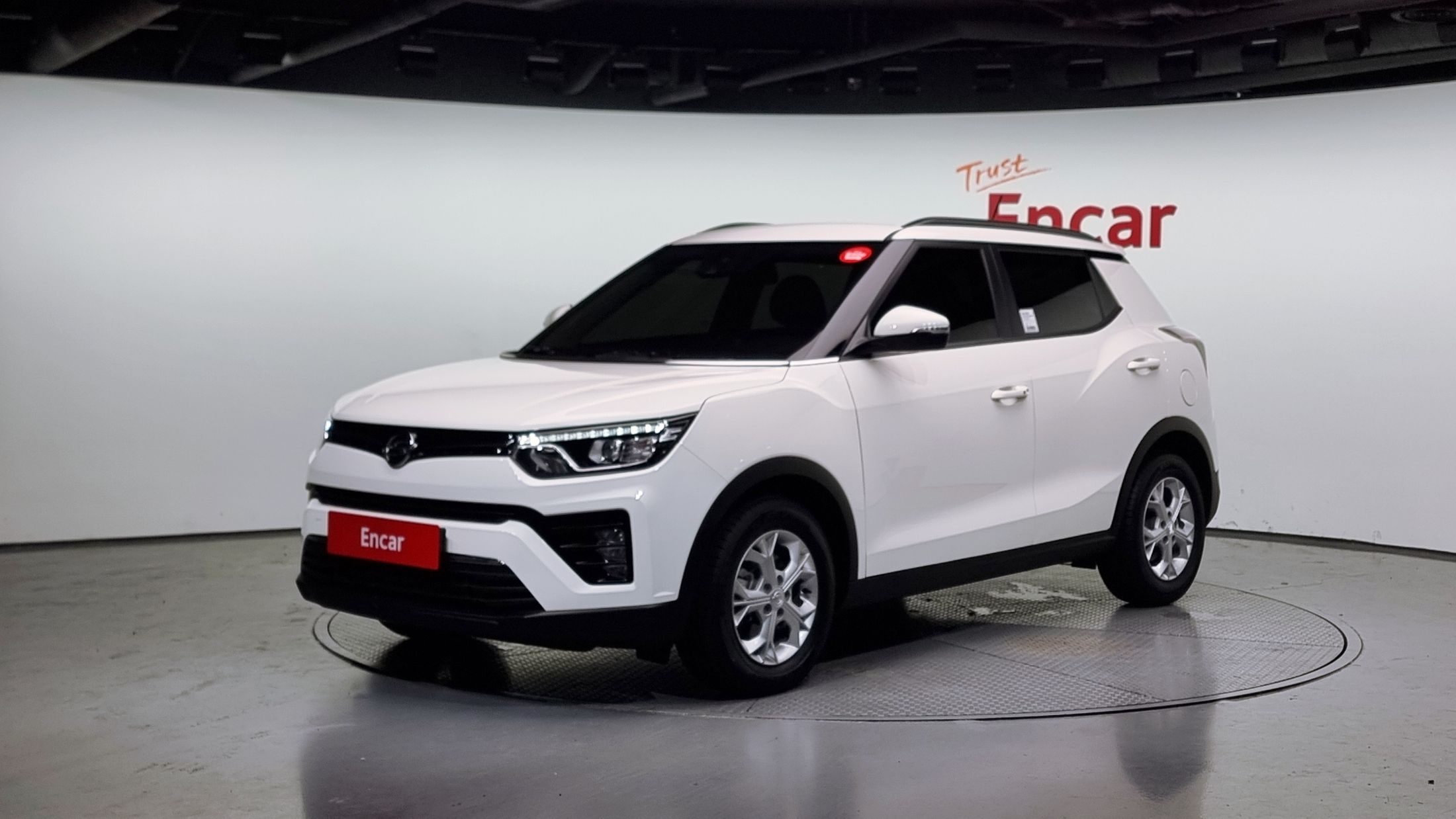 SSANGYONG TIVOLI VERY NEW 2021