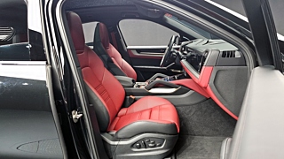 PORSCHE CAYENNE PO536 2024
