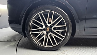PORSCHE CAYENNE PO536 2024