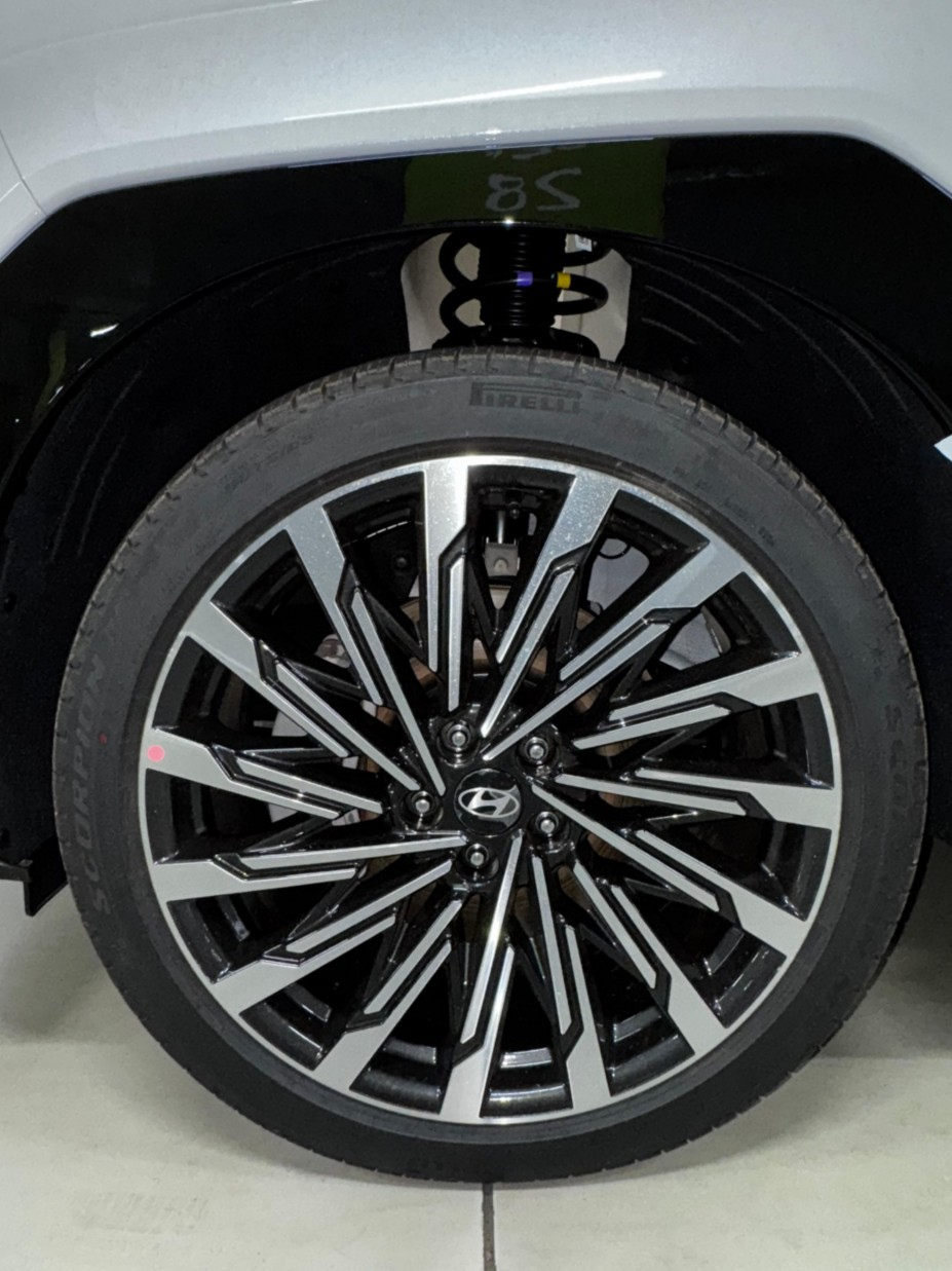 HYUNDAI SANTAFE MX5 2024