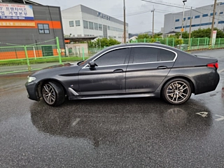 BMW 5-SERIES G30 2022