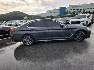 BMW 5-SERIES G30 2022