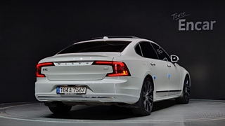 VOLVO S90 2022