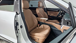 HYUNDAI GRANDEUR HYBRID GN7 2023