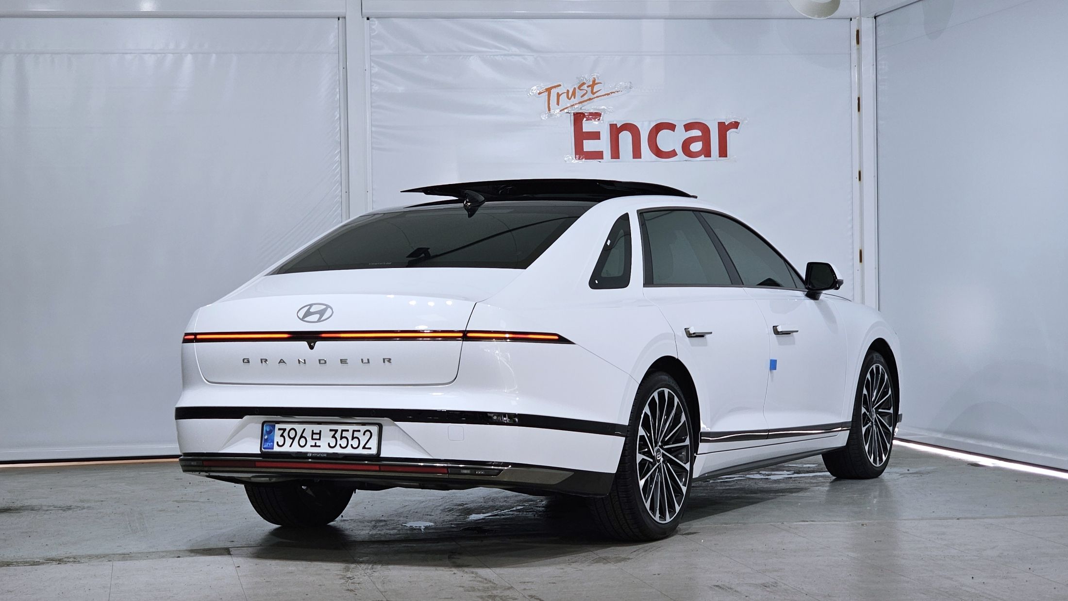 HYUNDAI GRANDEUR HYBRID GN7 2023