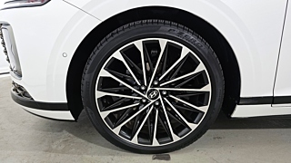 HYUNDAI GRANDEUR HYBRID GN7 2023
