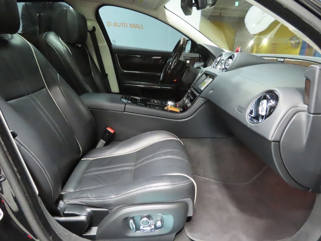 JAGUAR XJ 2016