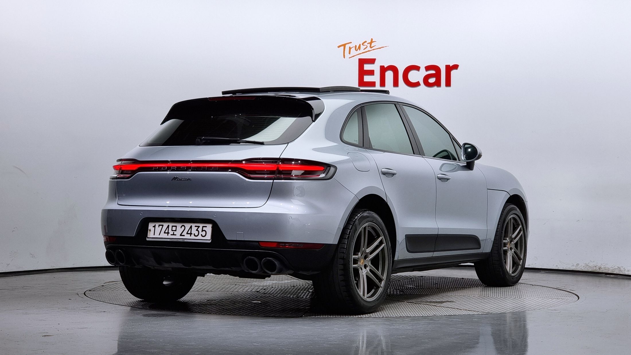 PORSCHE MACAN 2019