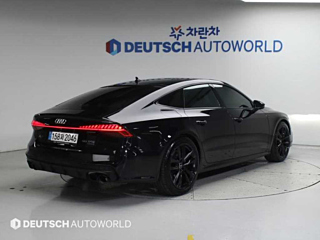 AUDI A7 4K 2022
