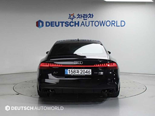 AUDI A7 4K 2022