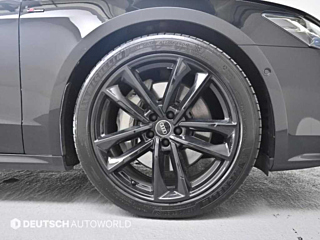 AUDI A7 4K 2022