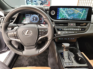 LEXUS ES300H 2025