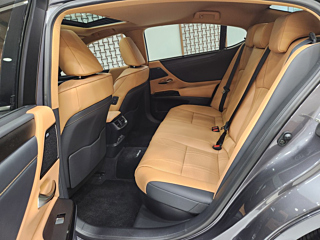 LEXUS ES300H 2025
