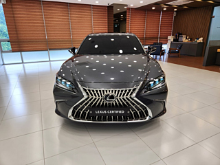 LEXUS ES300H 2025