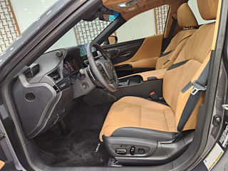 LEXUS ES300H 2025