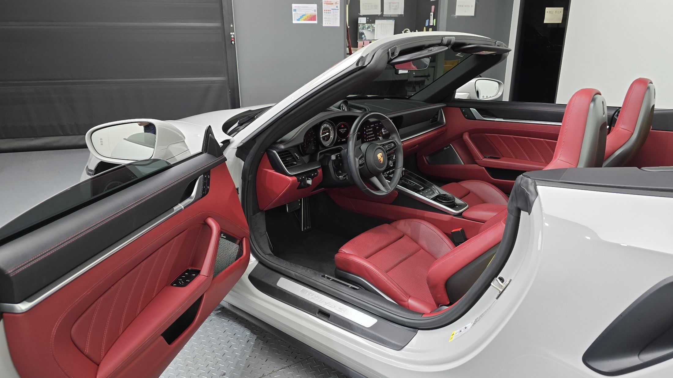 PORSCHE 911 992 2024