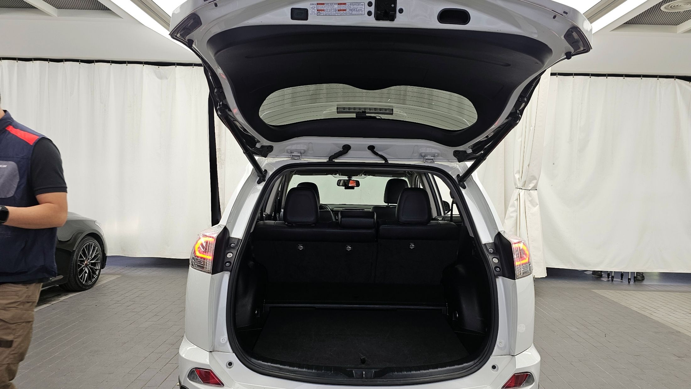 TOYOTA RAV4 2016