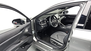 TOYOTA CAMRY XV70 2024