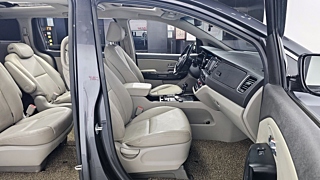 KIA CARNIVAL 2016