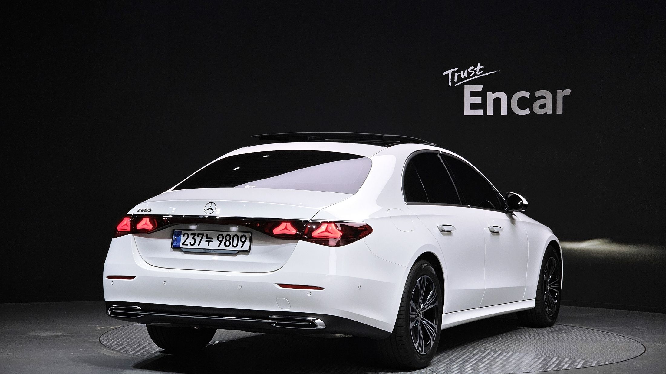MERCEDES BENZ E-CLASS W214 2025
