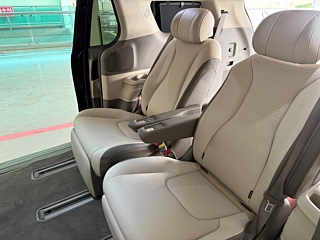 KIA CARNIVAL 2025