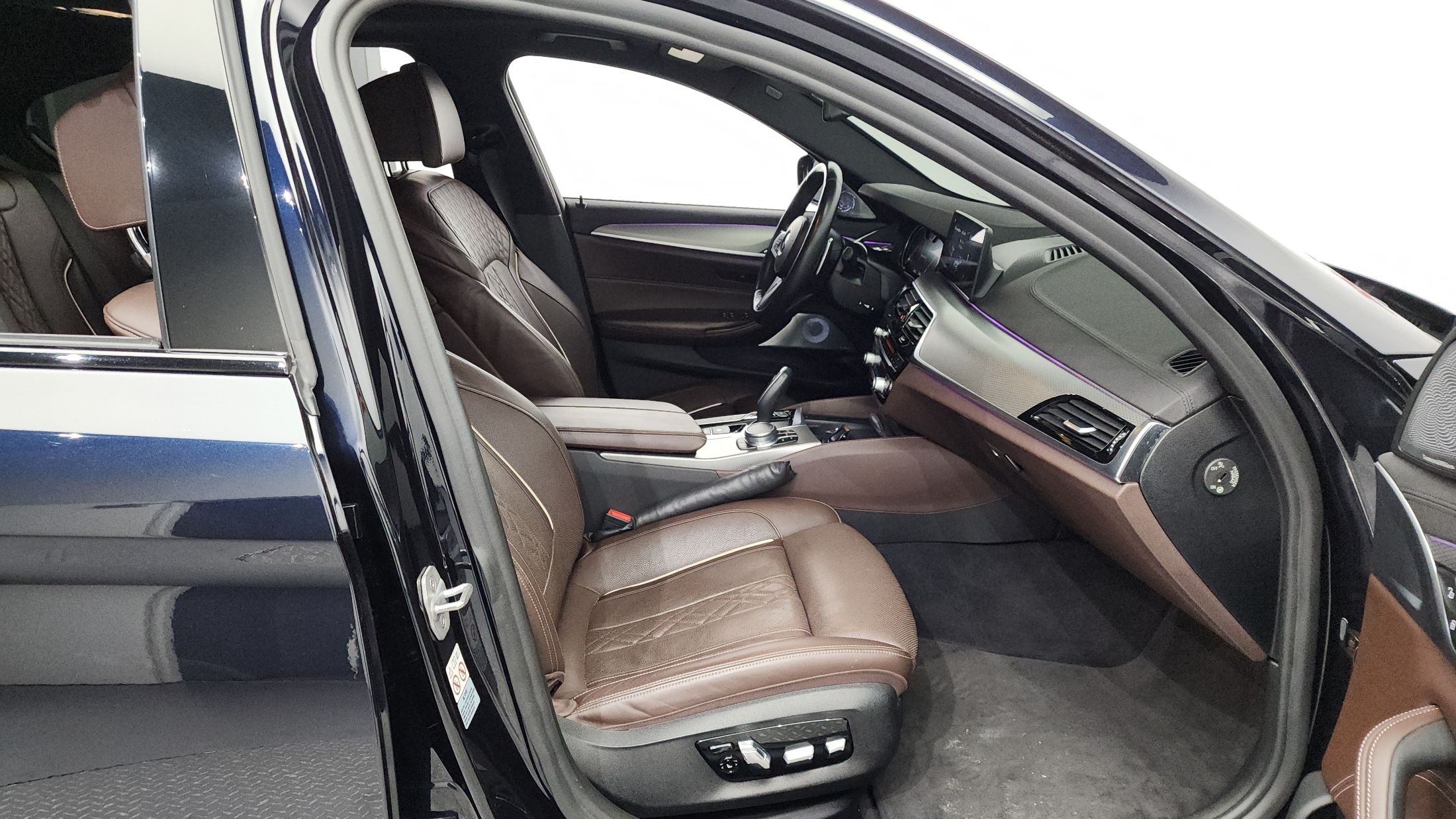 BMW 5-SERIES G30 2018