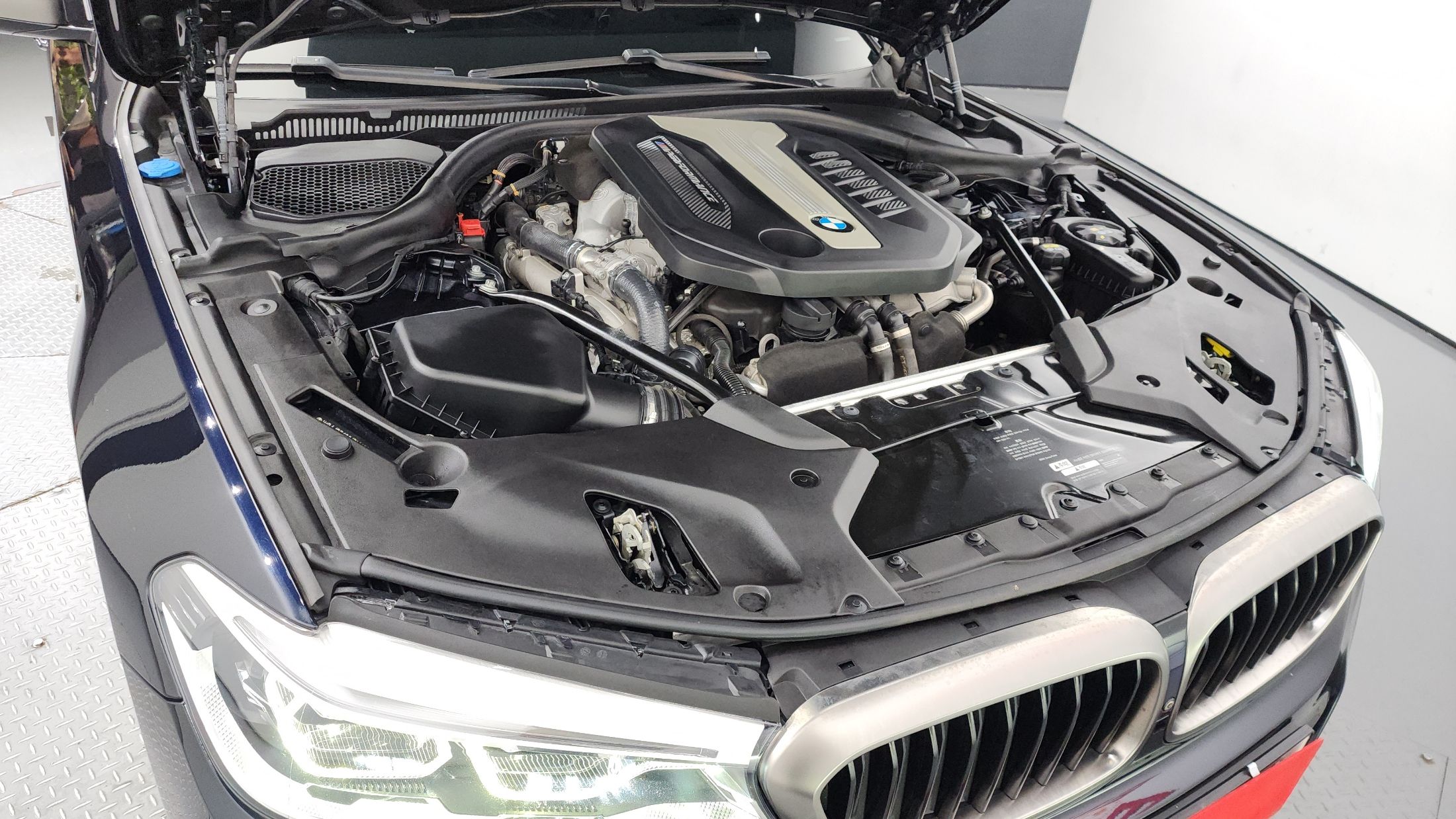 BMW 5-SERIES G30 2018