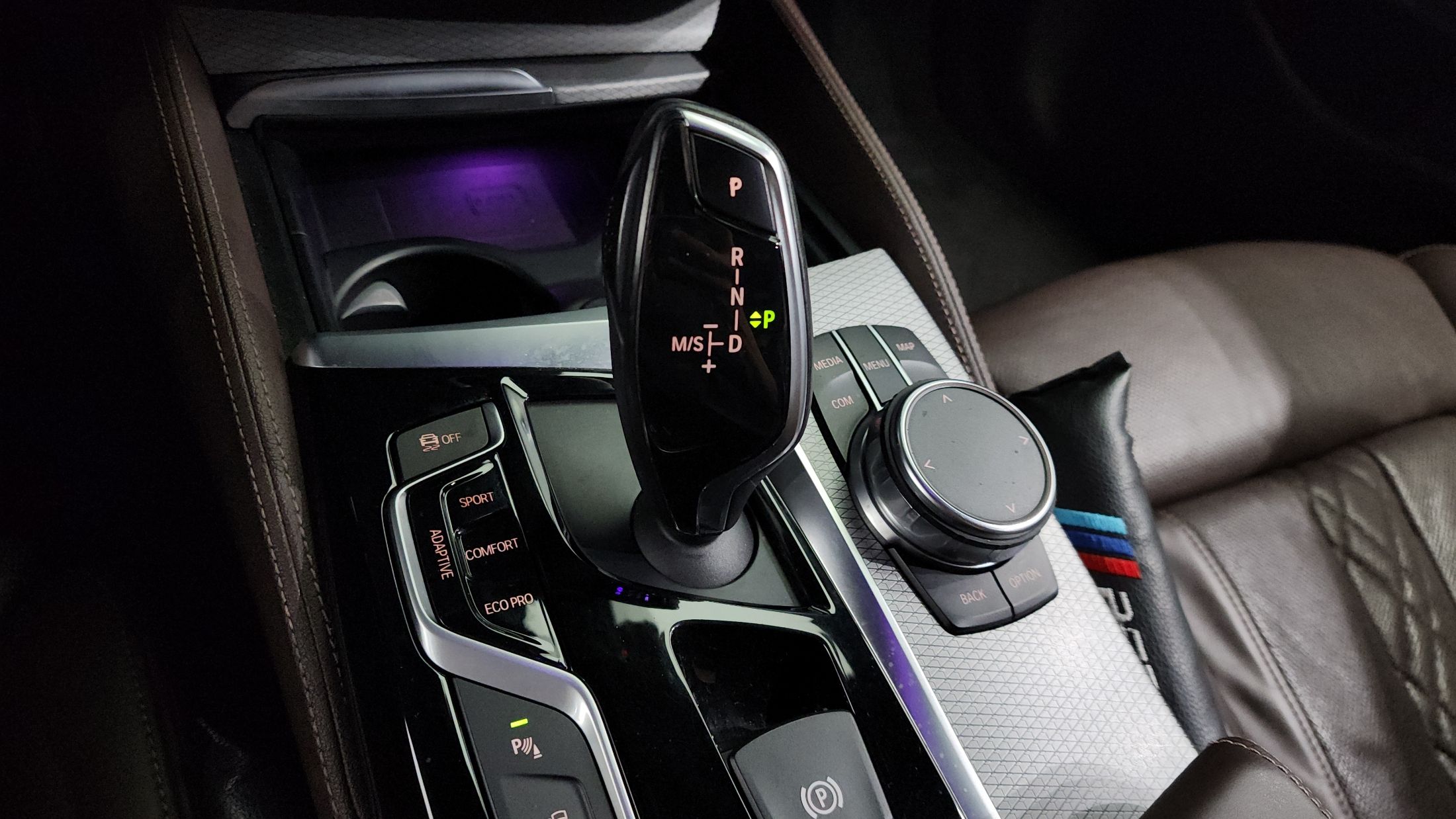 BMW 5-SERIES G30 2018